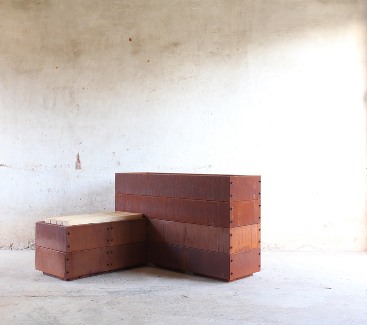 SKEMAH_Corten-Steel-Abilitybox-as-one-seat-and-planter-box-nrn14074606-web-res